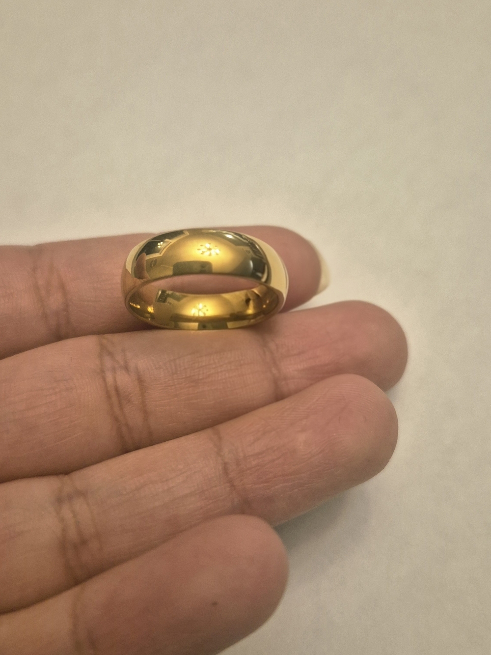Unisex Classic Polished Gold Band Ring - Yellow Gold Tone
